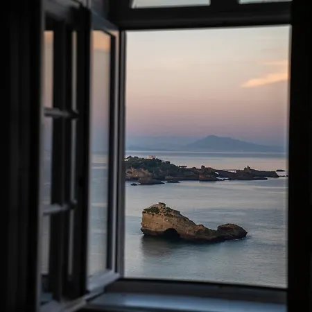 L Imperial - Bed And Views * Биарриц